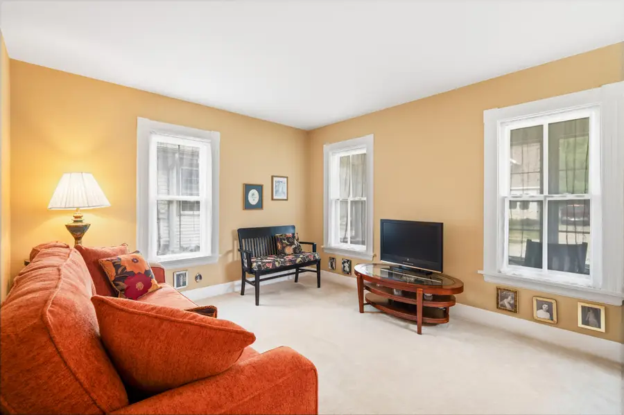 69 S Chestnut St, Oconomowoc, WI 53066 - #3