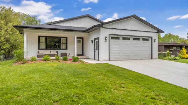 718 Pershing Ave, Sheboygan, WI 53083