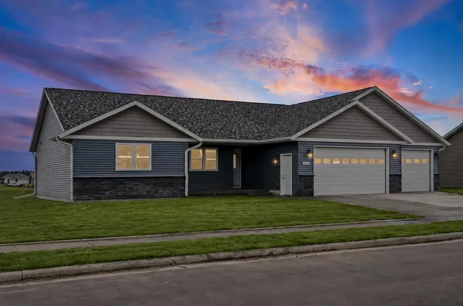 1212 Leo Dr, Holmen, WI 54636 - #2