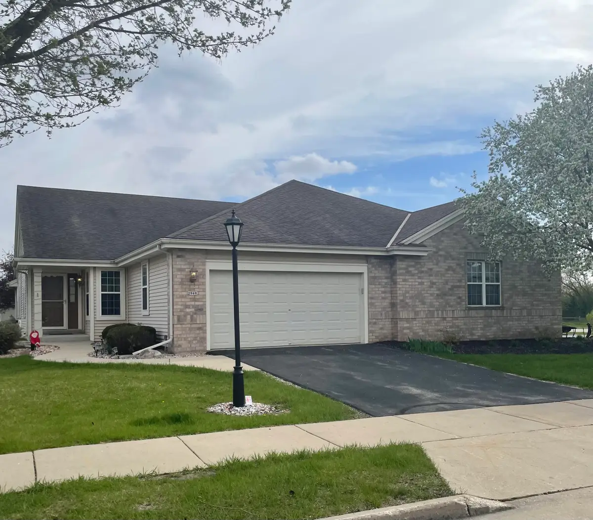 2949 Clearwater Ln, Waukesha, WI 53189 - #1