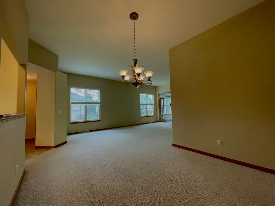 2949 Clearwater Ln, Waukesha, WI 53189 - #3