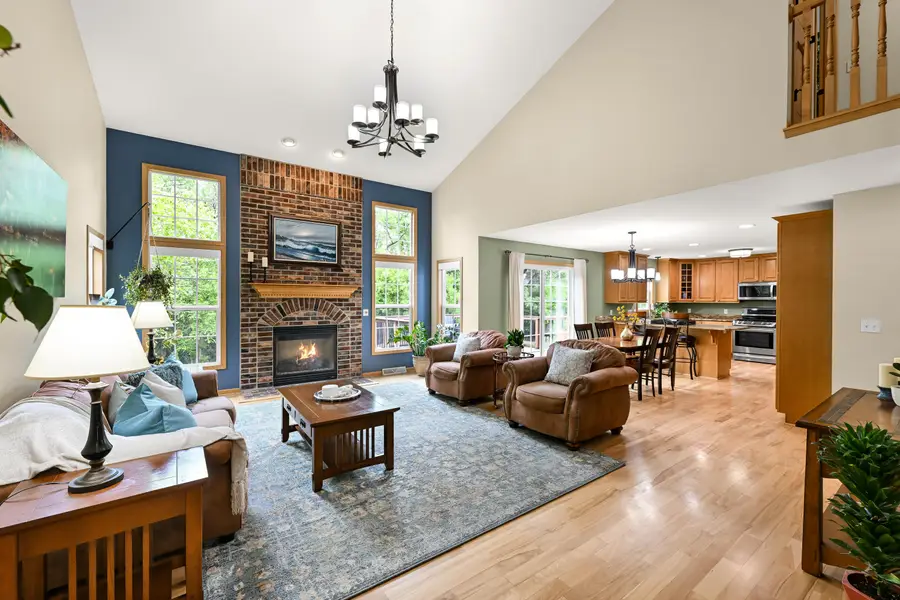 1952 Blackhawk Dr, Grafton, WI 53024 - #3