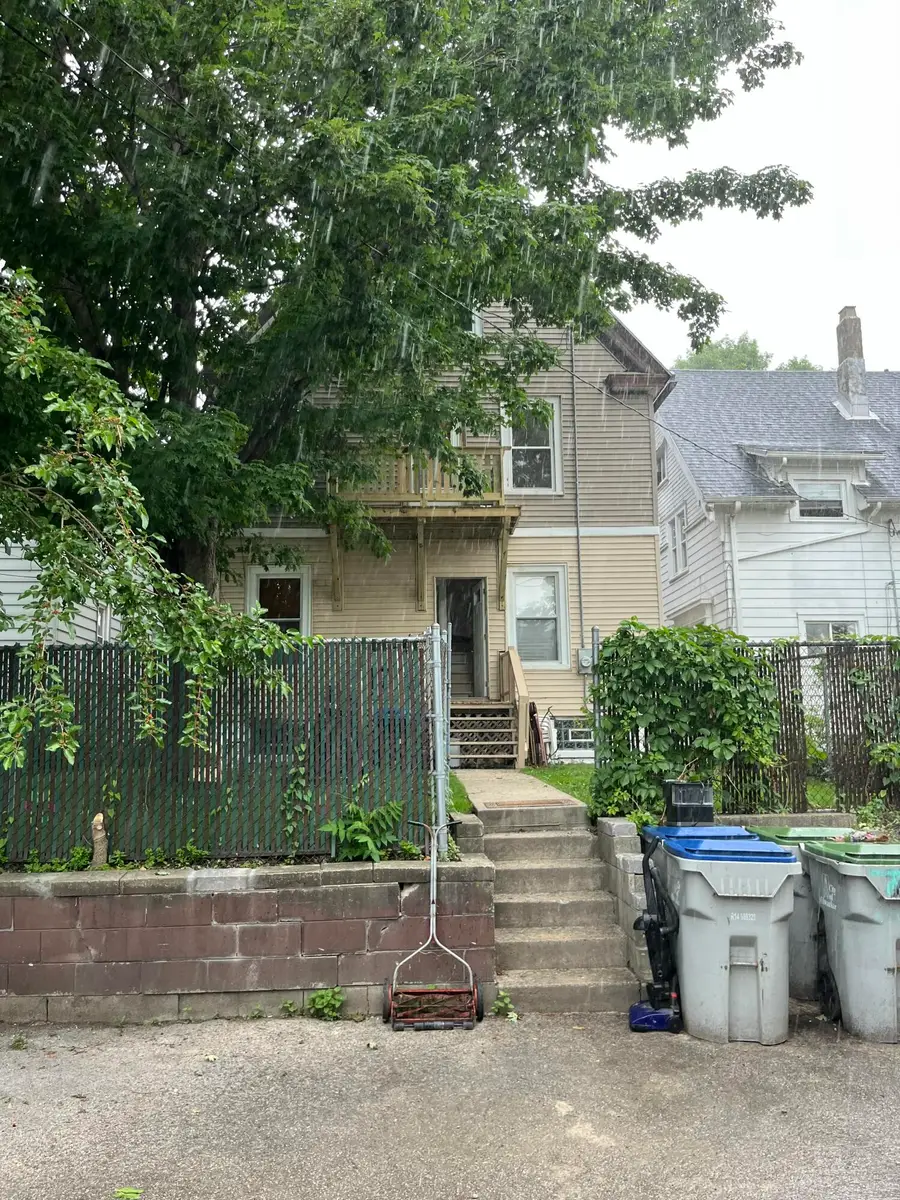 734 S 31st St, Milwaukee, WI 53215 - #2