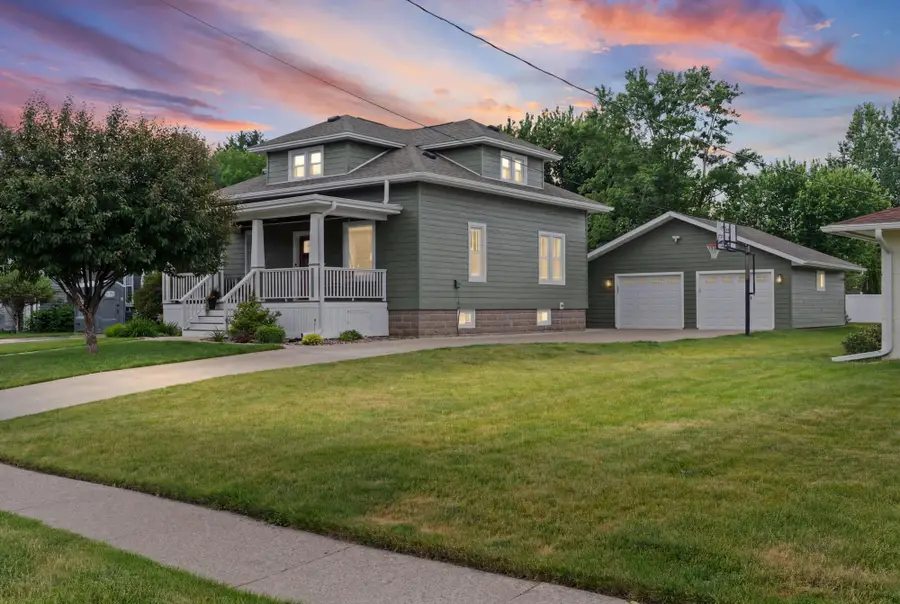 496 Leonard St N, West Salem, WI 54669 - #3