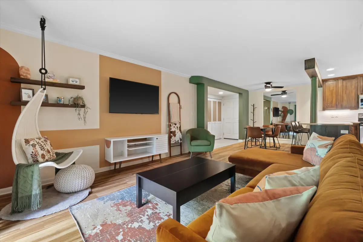 1108 N Milwaukee St, Milwaukee, WI 53202 - #1