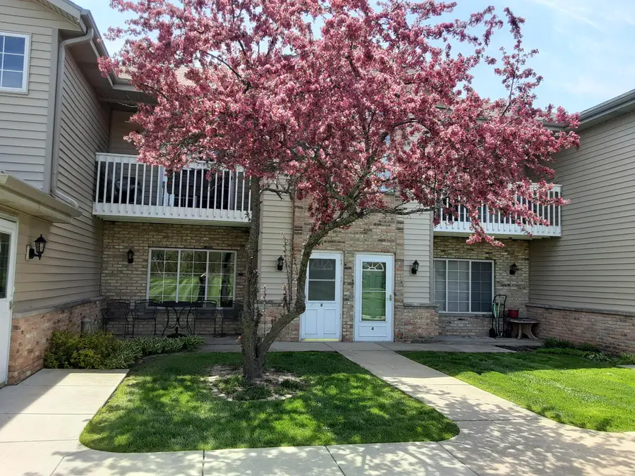 3620 E Barbara Ct, Oak Creek, WI 53154 - #2