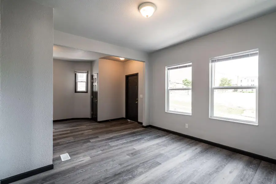 547 N 25th St, Milwaukee, WI 53233 - #2