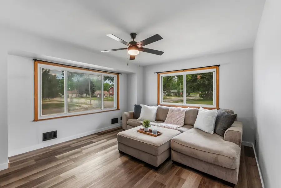 2035 Parkfield Dr, West Bend, WI 53090 - #3