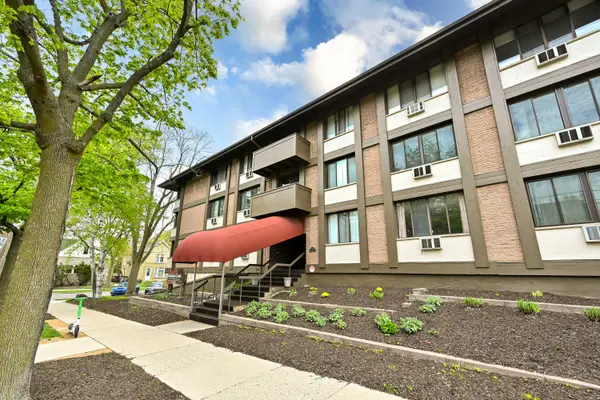 2025 E Greenwich Ave, Milwaukee, WI 53211