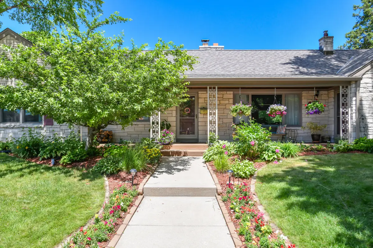 9740 W Center St, Milwaukee, WI 53222 - #1