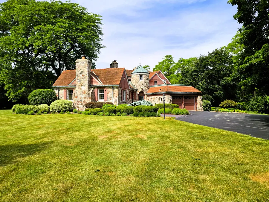 19605 Davidson Rd, Brookfield, WI 53045 - #3