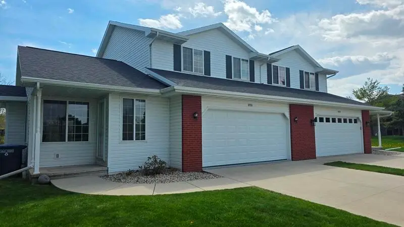 4725 Fox Grove Rd, Sheboygan, WI 53081 - #1
