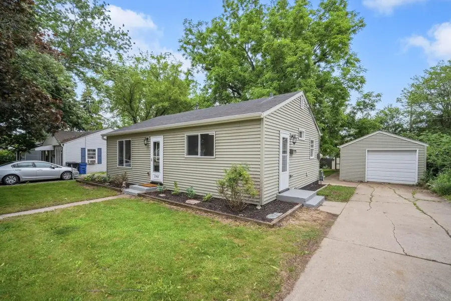 1745 Illinois St, Racine, WI 53405 - #2