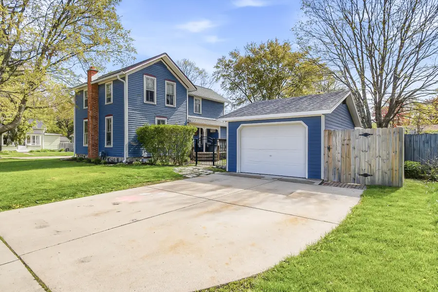 725 W South St, Oconomowoc, WI 53066 - #3
