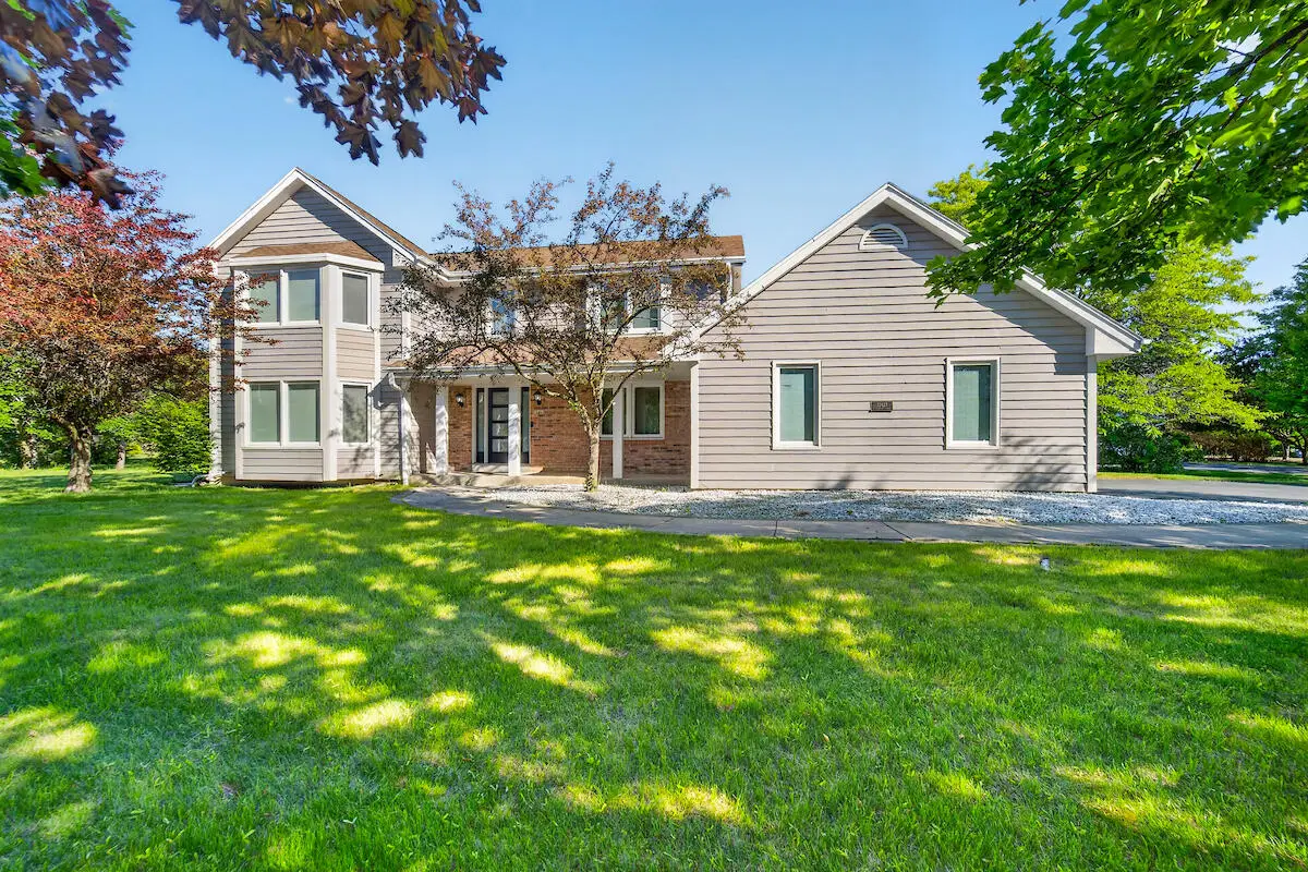 12623 N Meadow Cir E, Mequon, WI 53092 - #1