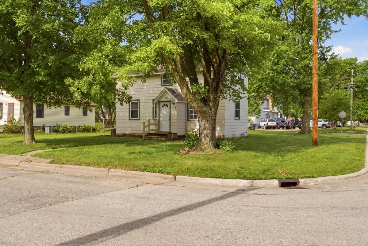 2737 Hamilton St, La Crosse, WI 54603 - #1