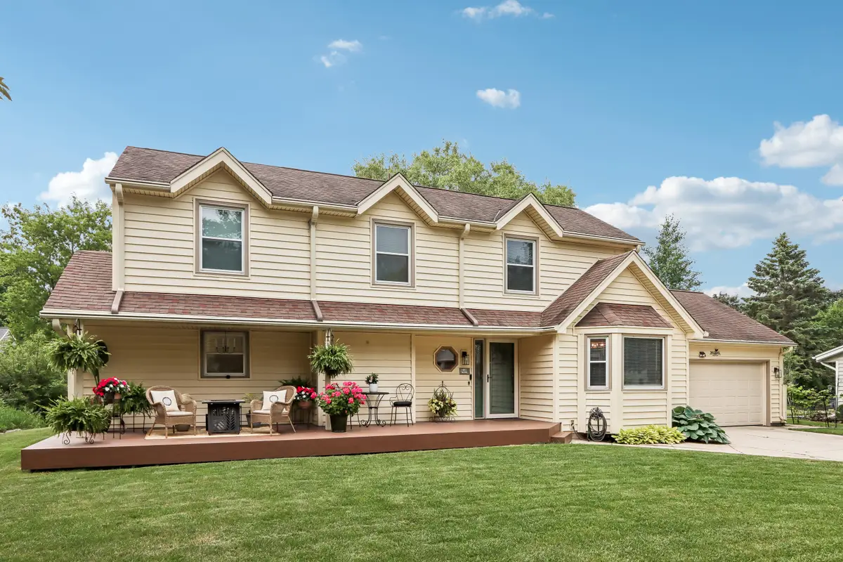 W61N840 Arbor Dr, Cedarburg, WI 53012 - #1
