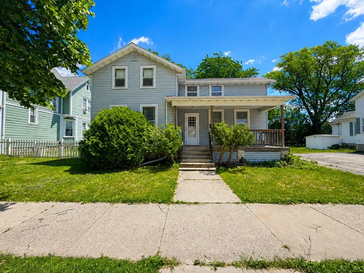 369 Linden St, Fond Du Lac, WI 54935 - #1