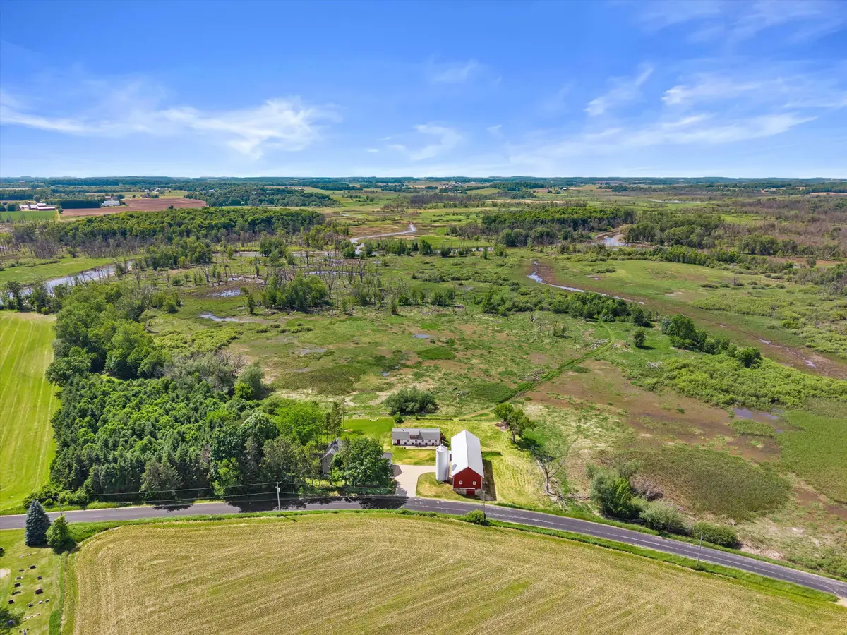 N9523 N River Rd, Ixonia, WI 53036 - #1
