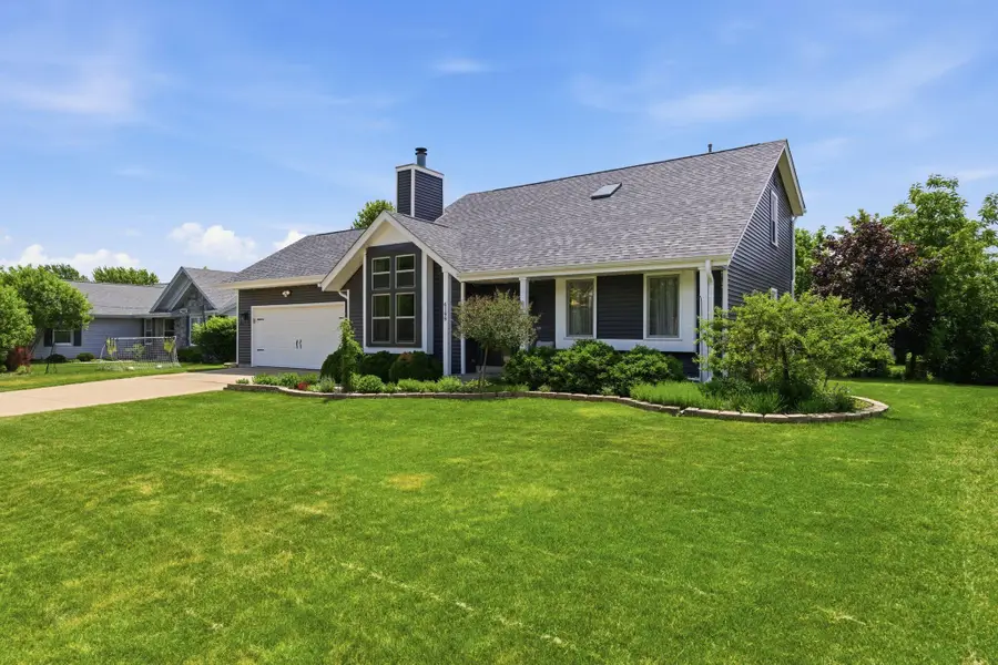 4199 W Hilltop Ln, Franklin, WI 53132 - #3