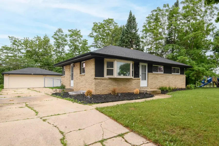 6655 N 84th St, Milwaukee, WI 53224 - #3