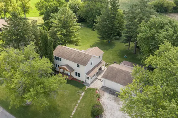 5651 Honey Creek Rd, Waterford, WI 53120