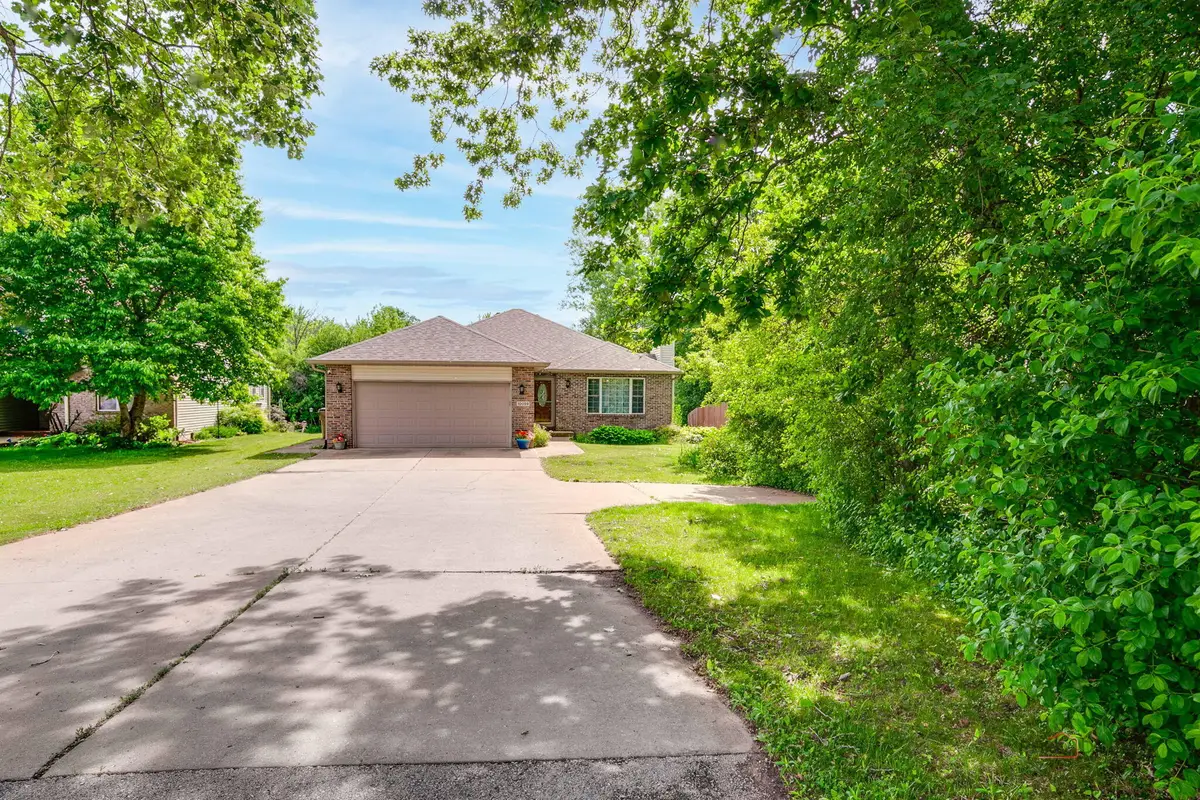 10059 Sheridan Rd, Pleasant Prairie, WI 53158 - #1