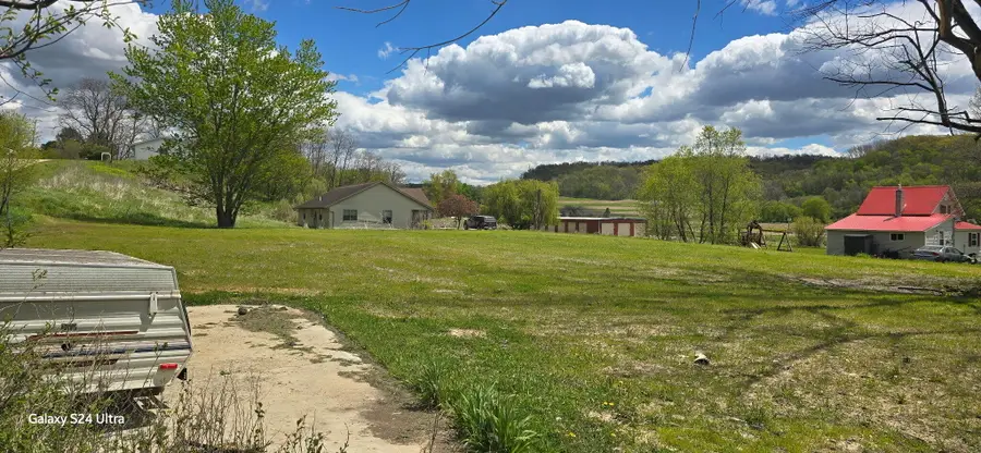 513 E Penn St, La Farge, WI 54639 - #2