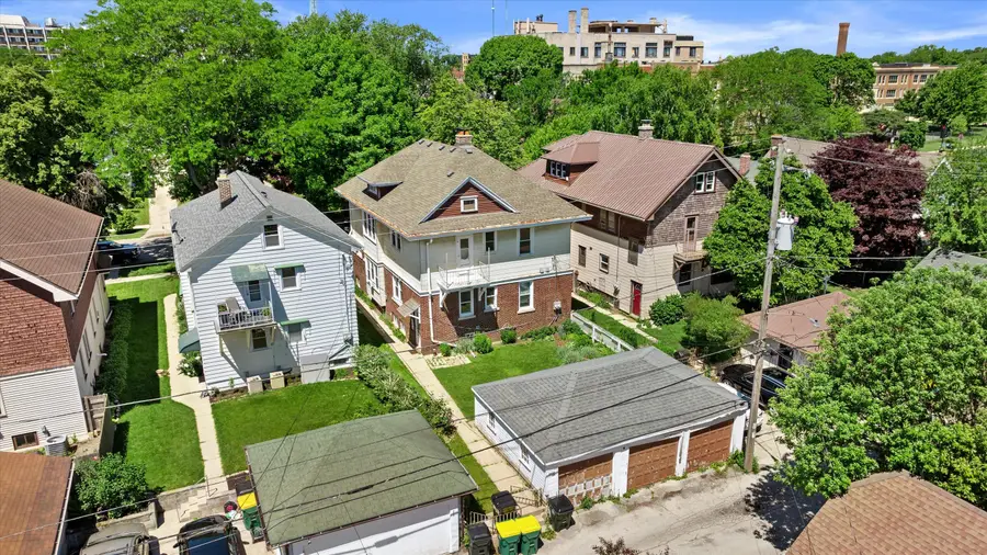 3932 N Maryland Ave, Shorewood, WI 53211 - #3