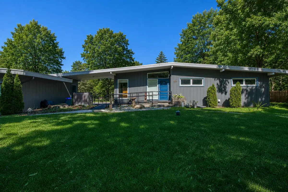 3325 Wilshire Rd, Brookfield, WI 53045 - #1