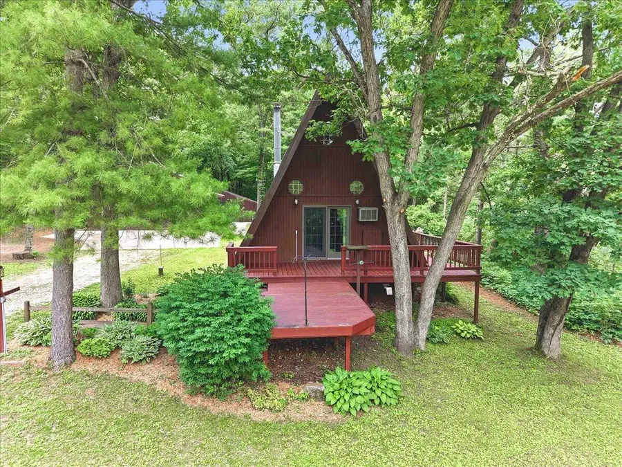 N9261 Perkins Rd, Farmington, WI 54644 - #3