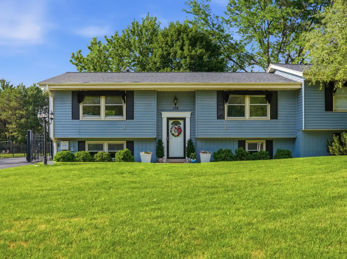 178 W Pembroke Way, Wales, WI 53183 - #1