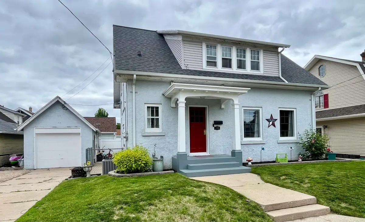2708 School St, Two Rivers, WI 54241 - #1