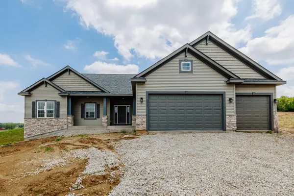 1515 Emma Ln, Burlington, WI 53105