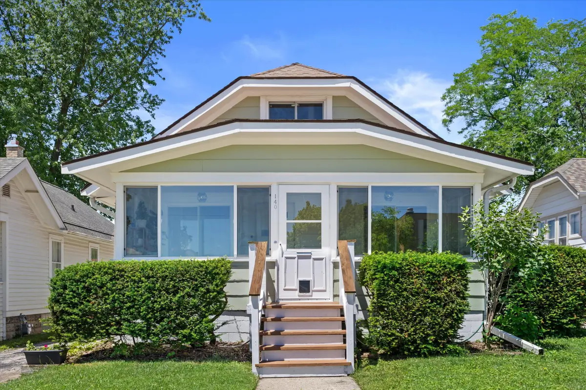 140 S Hartwell Ave, Waukesha, WI 53186 - #1