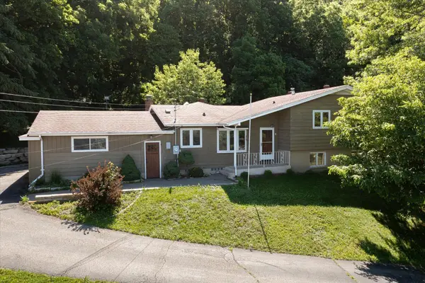 3421 Cliffside Dr, Shelby, WI 54601
