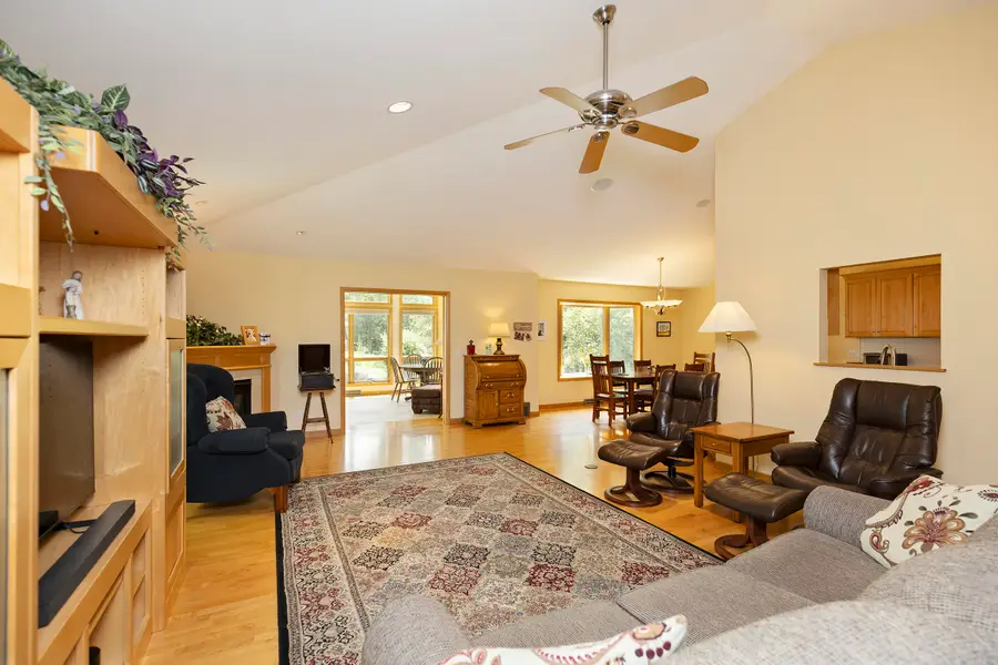 1221 W Sherman Ave, Fort Atkinson, WI 53538 - #3