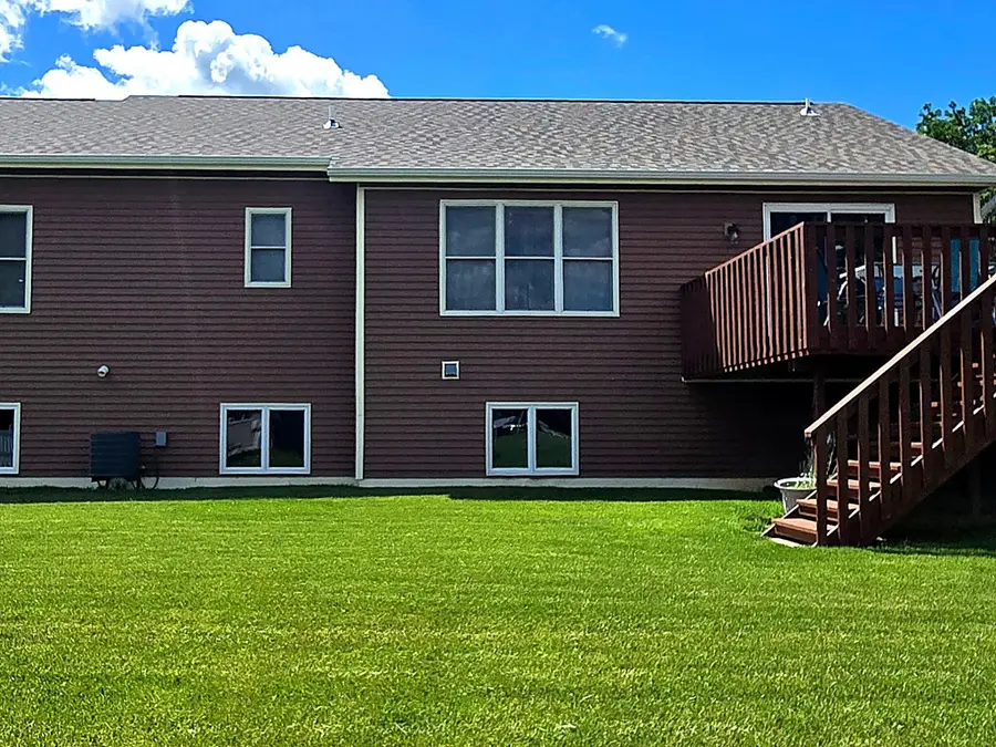 34 S Wyler Dr, Evansville, WI 53536 - #2