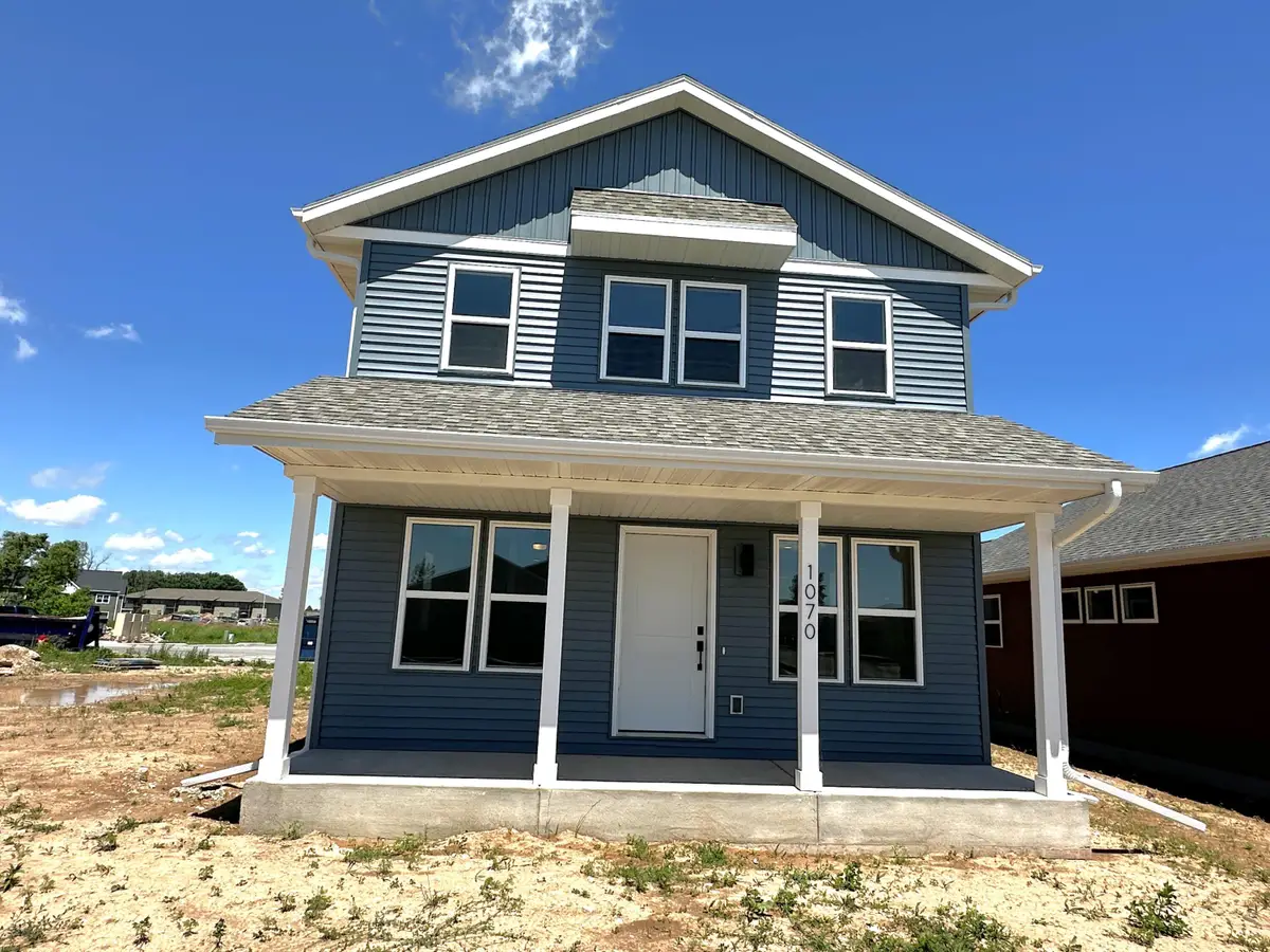 1070 Happy Ln, Sheboygan Falls, WI 53085 - #1