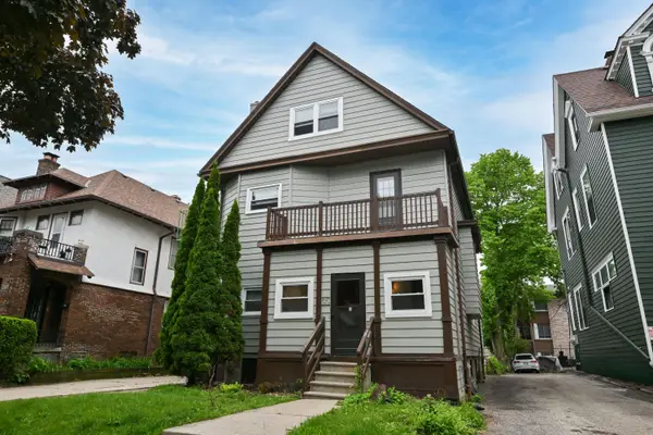 2621 N Maryland Ave, Milwaukee, WI 53211