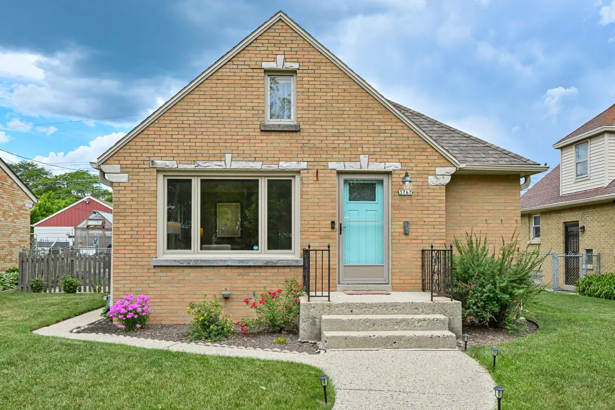 3767 N 77th St, Milwaukee, WI 53222 - #1