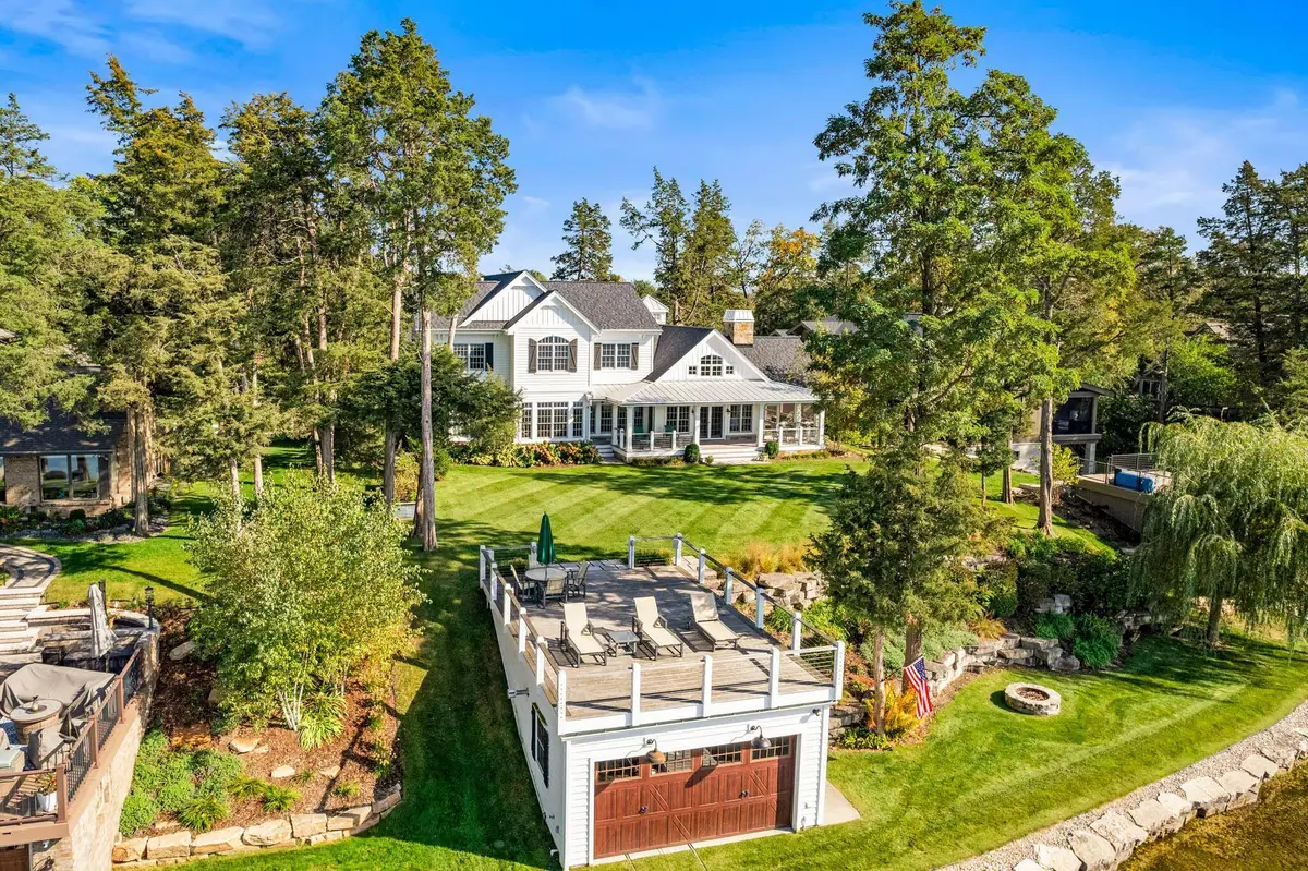 3005 N Silver Cedar Rd, Summit, WI 53066 - #1
