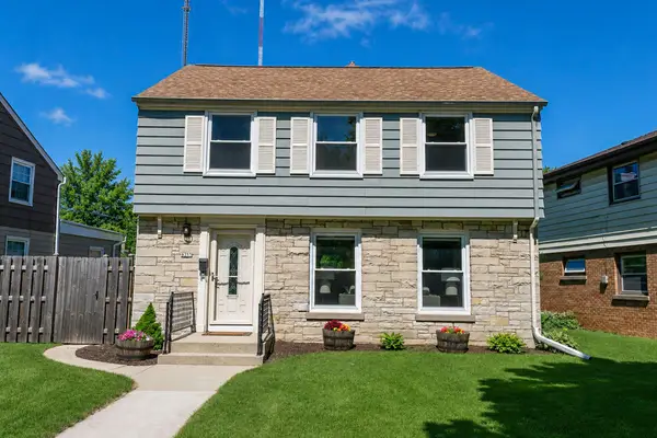4333 N Sheffield Ave, Shorewood, WI 53211