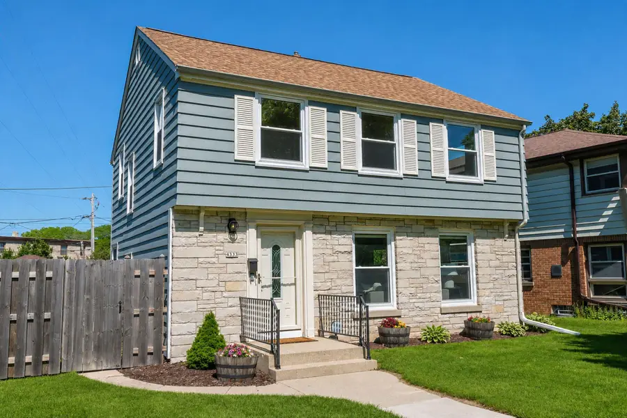 4333 N Sheffield Ave, Shorewood, WI 53211 - #2
