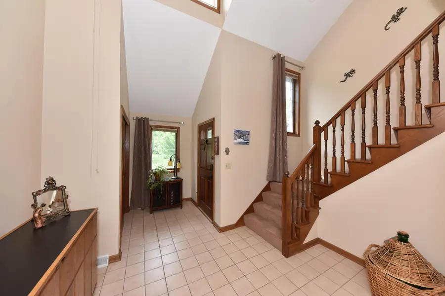 770 Oakwood Ln, Brookfield, WI 53045 - #2