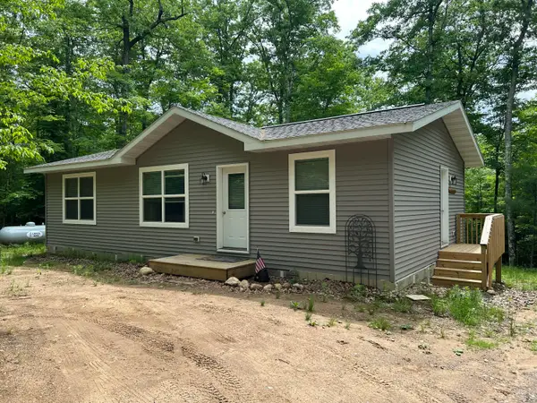9307 Sylvan Shore Dr, Hazelhurst, WI 54539