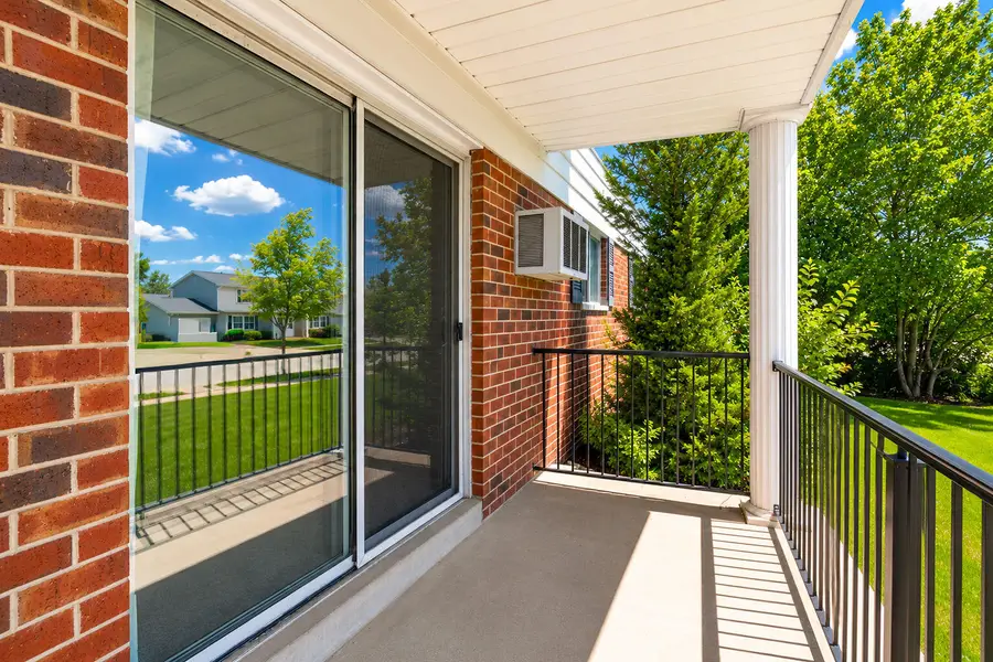 5024 W Cold Spring Rd, Milwaukee, WI 53220 - #2