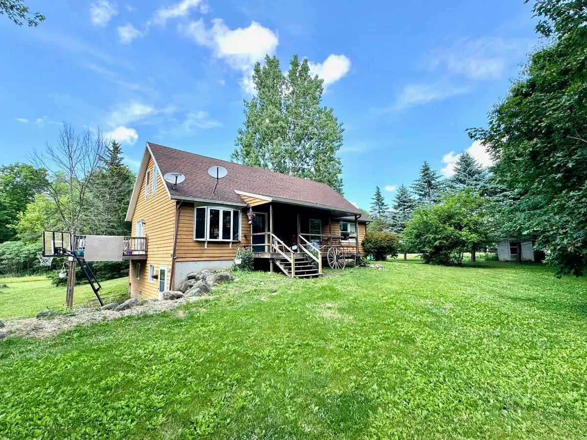 W1484 Schmidt Rd, Randolph, WI 53923 - #1