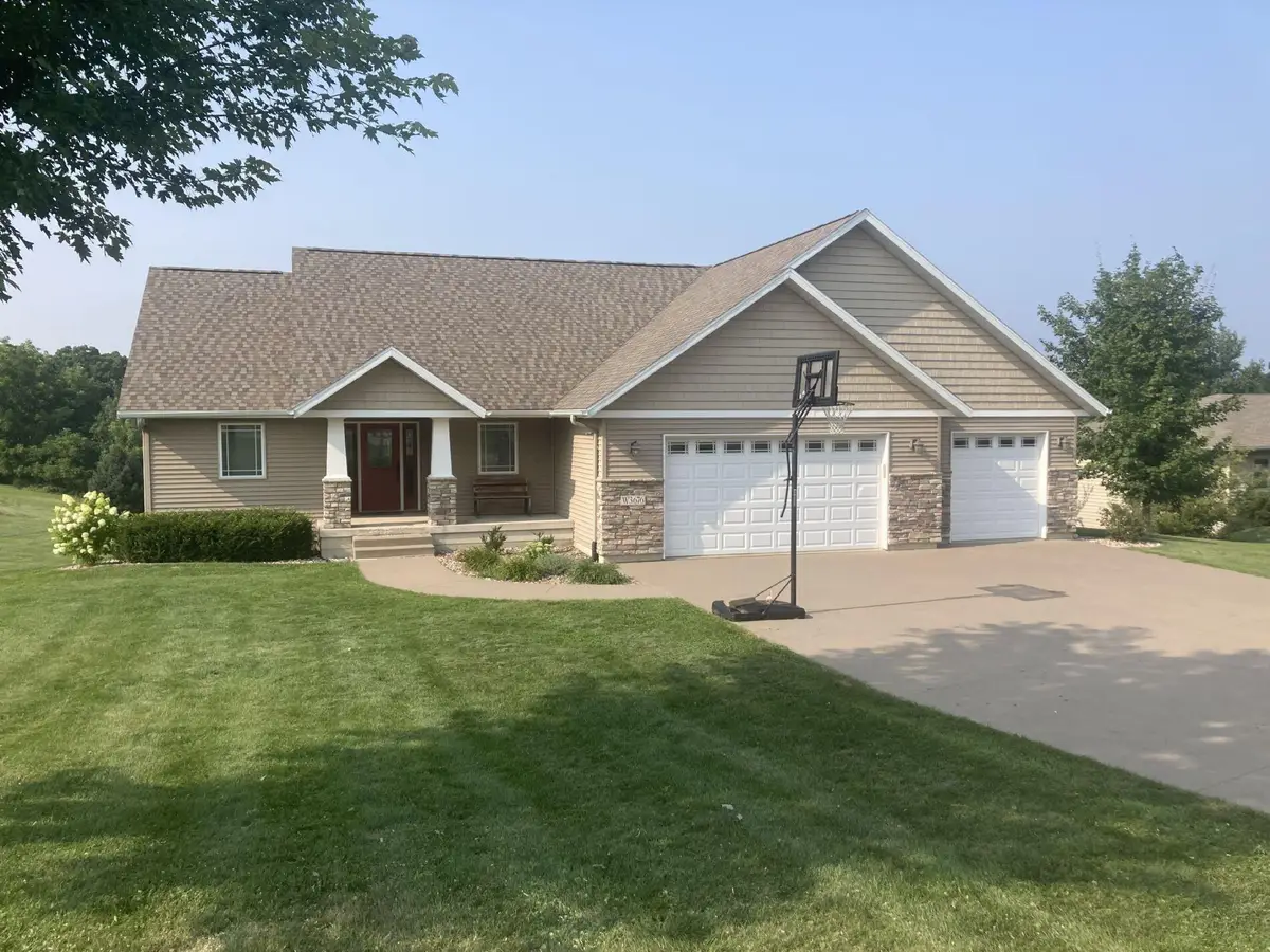 w3676 Highland Dr, Greenfield, WI 54601 - #1