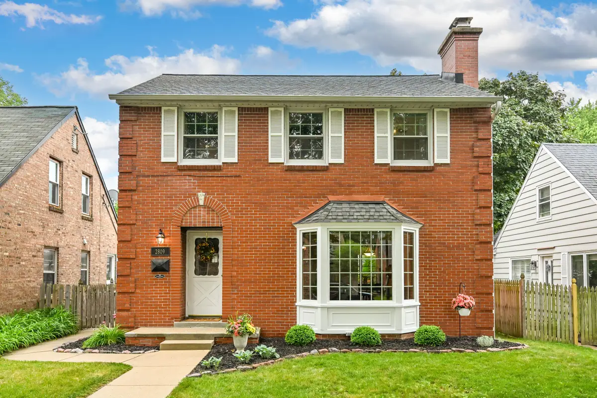 2809 N 77th St, Milwaukee, WI 53222 - #1